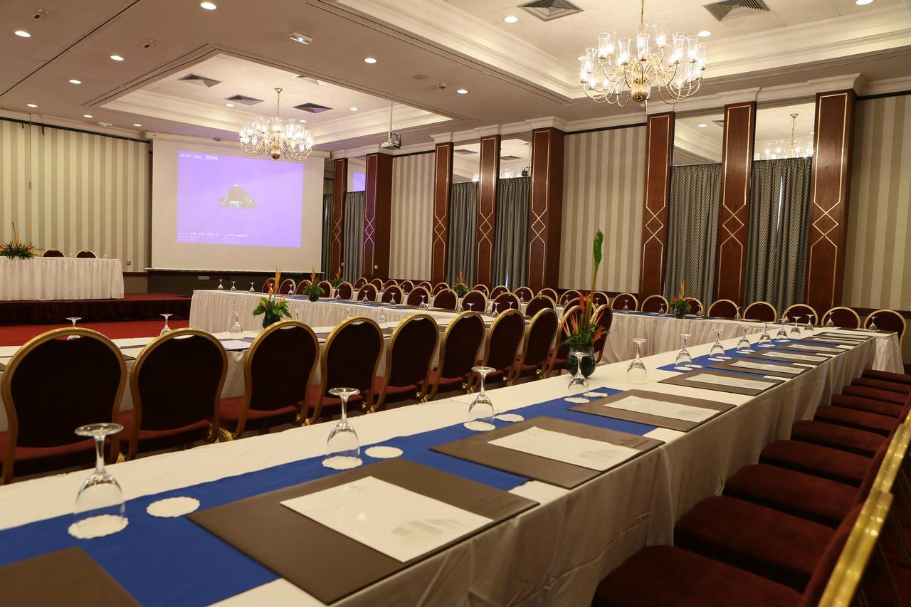 Hotel Memling Kinszasa Zewnętrze zdjęcie